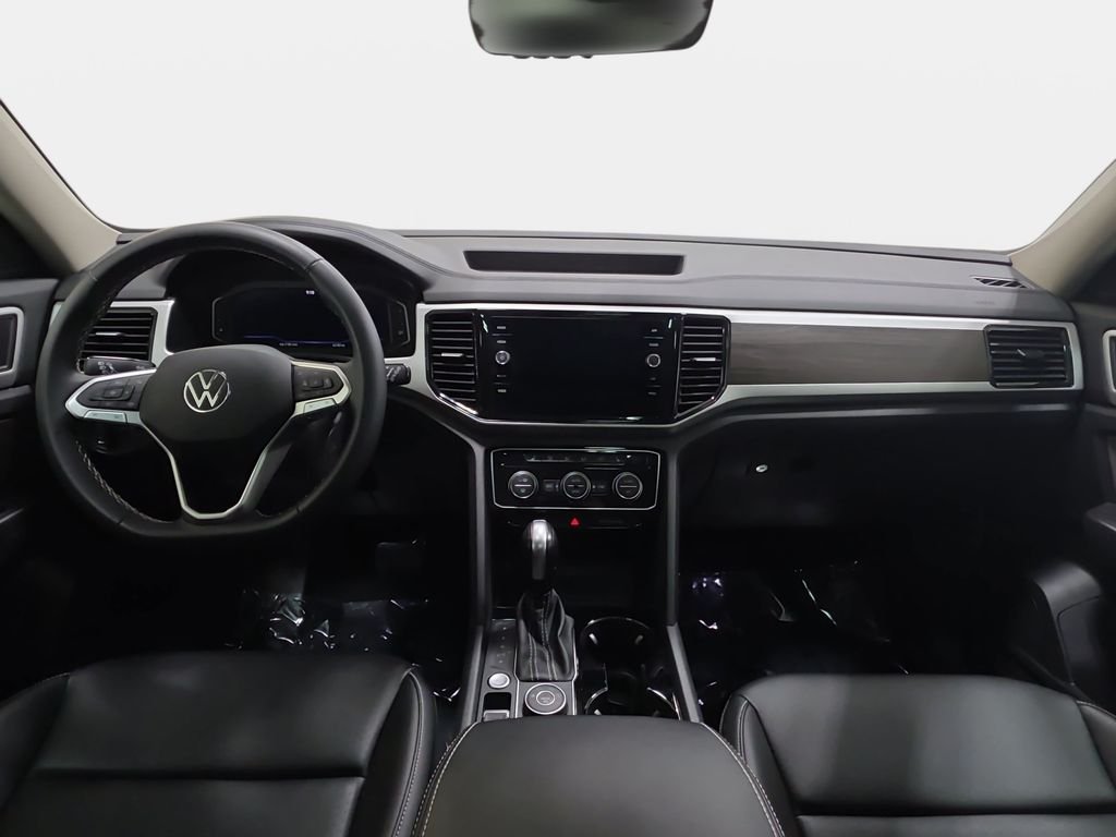 2023 Volkswagen Atlas SE w/Tech - Photo 10