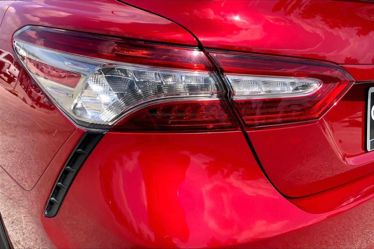 Used 2019 Supersonic Red Toyota XSE image 28