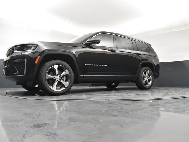 New 2026 Diamond Black Crystal Pearl-Coat Exterior Paint Jeep Limited image 21