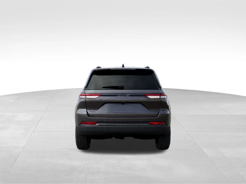 Used 2025 Gray Jeep Limited image 8