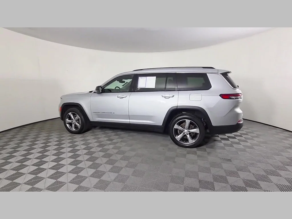 Used 2021 Silver Zynith Jeep Limited image 48