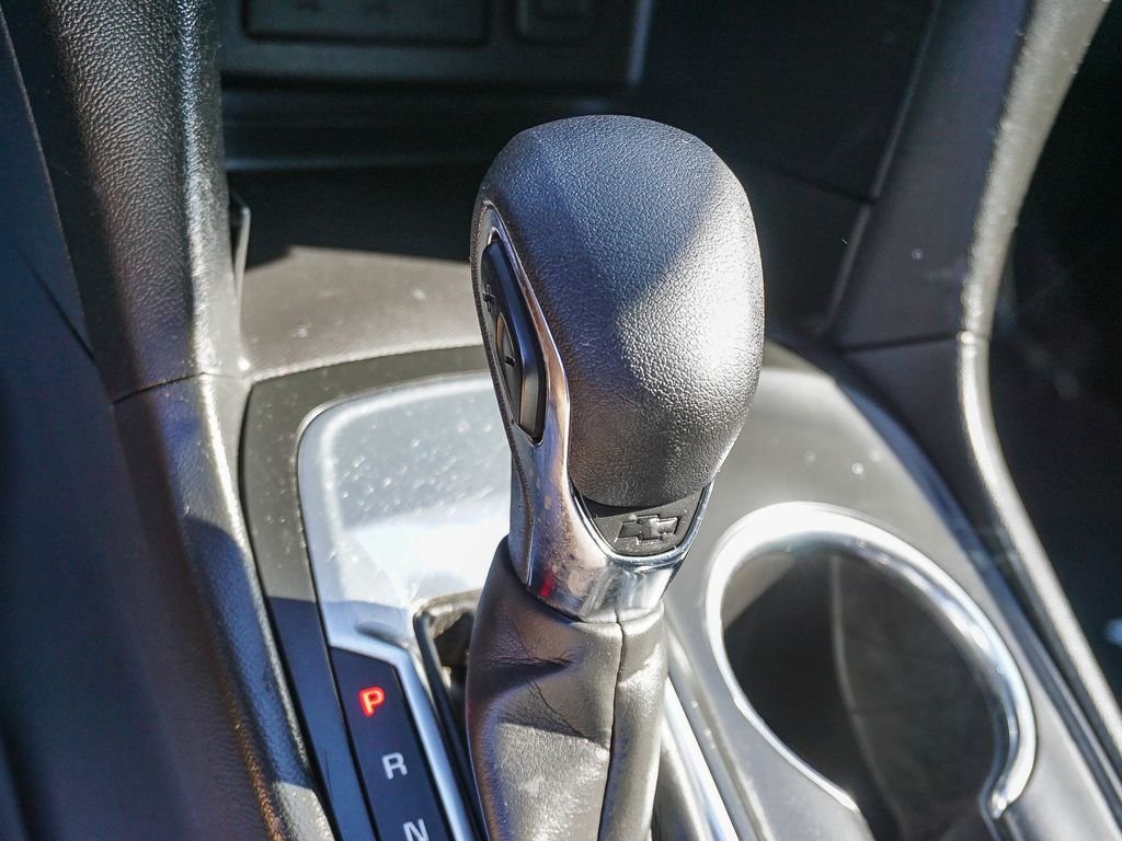 Used 2022 Blue Chevrolet LS image 22