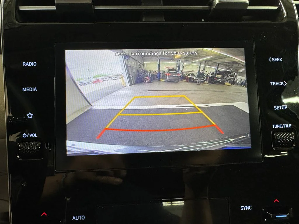 Used 2024 Gray Hyundai SEL image 25
