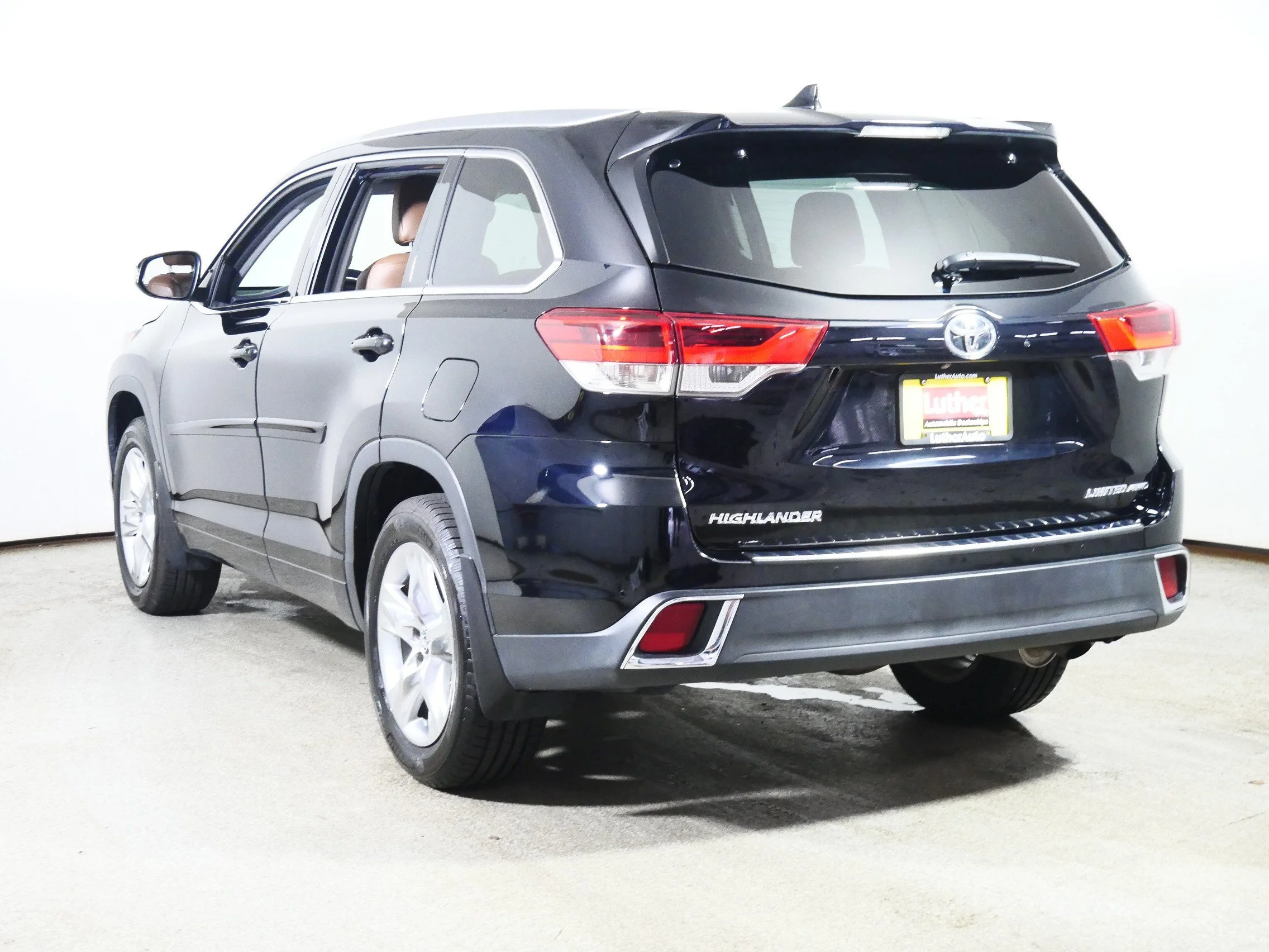 Used 2017 Midnight Black Metallic Toyota Limited image 5