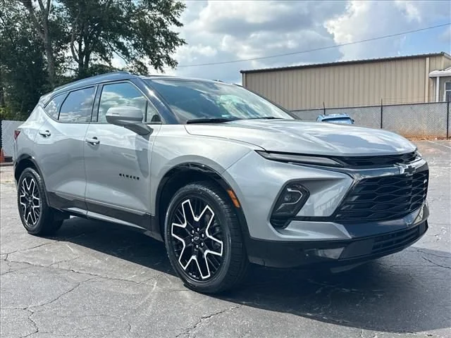 2023 Chevrolet Blazer RS - Photo 2