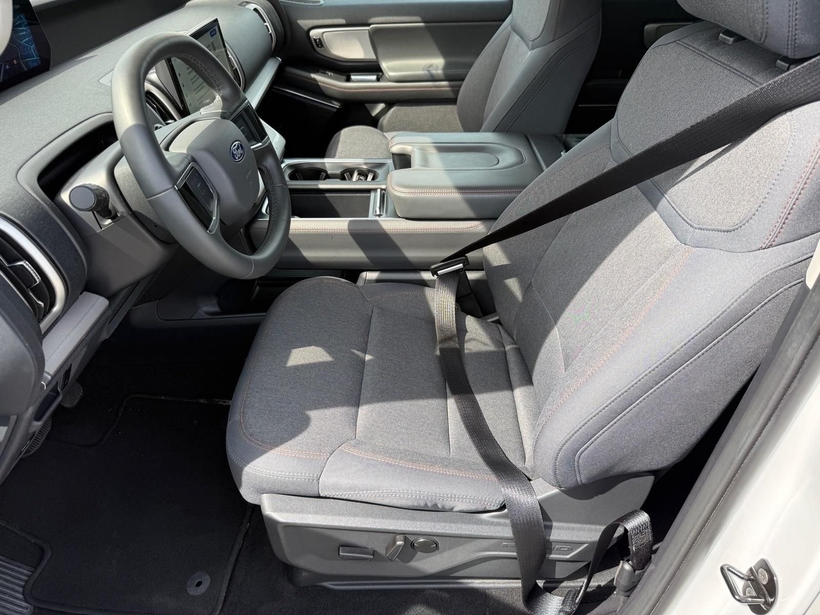 Used 2025 White Ford Active image 11
