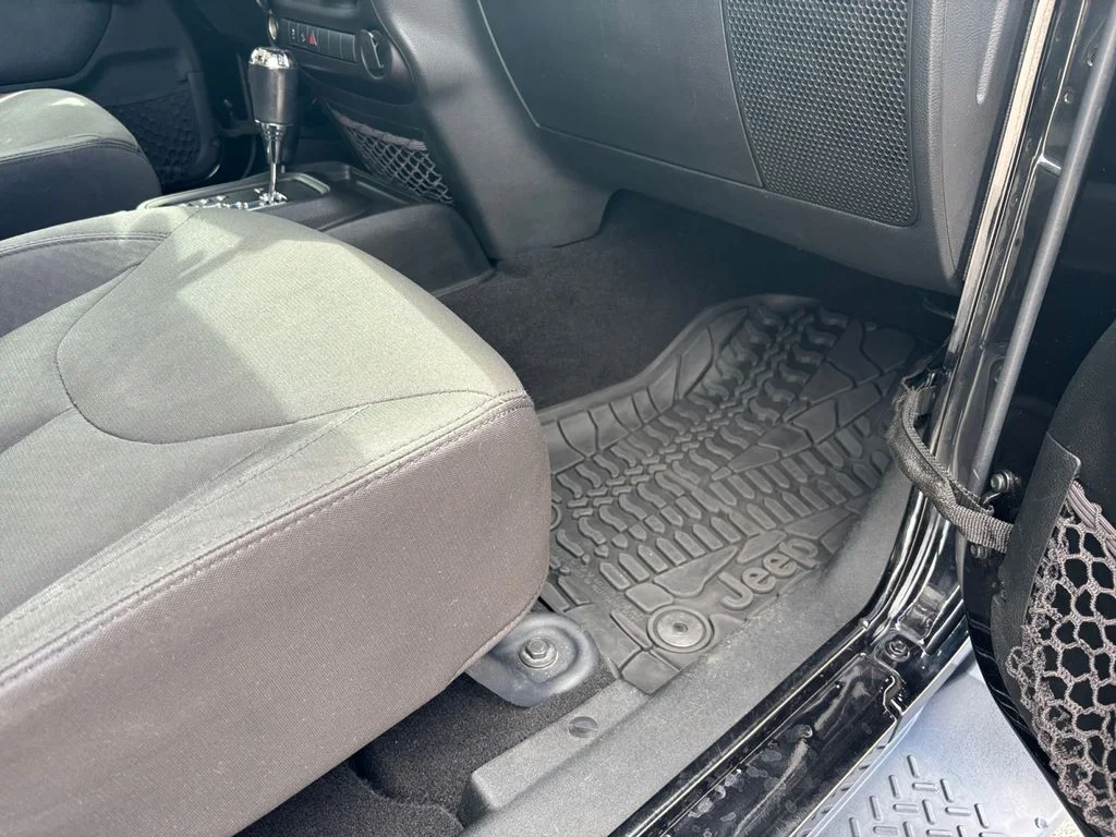 Used 2018 Black Jeep Unlimited Sport image 42