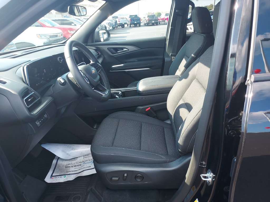Used 2025 Black Chevrolet LT image 15