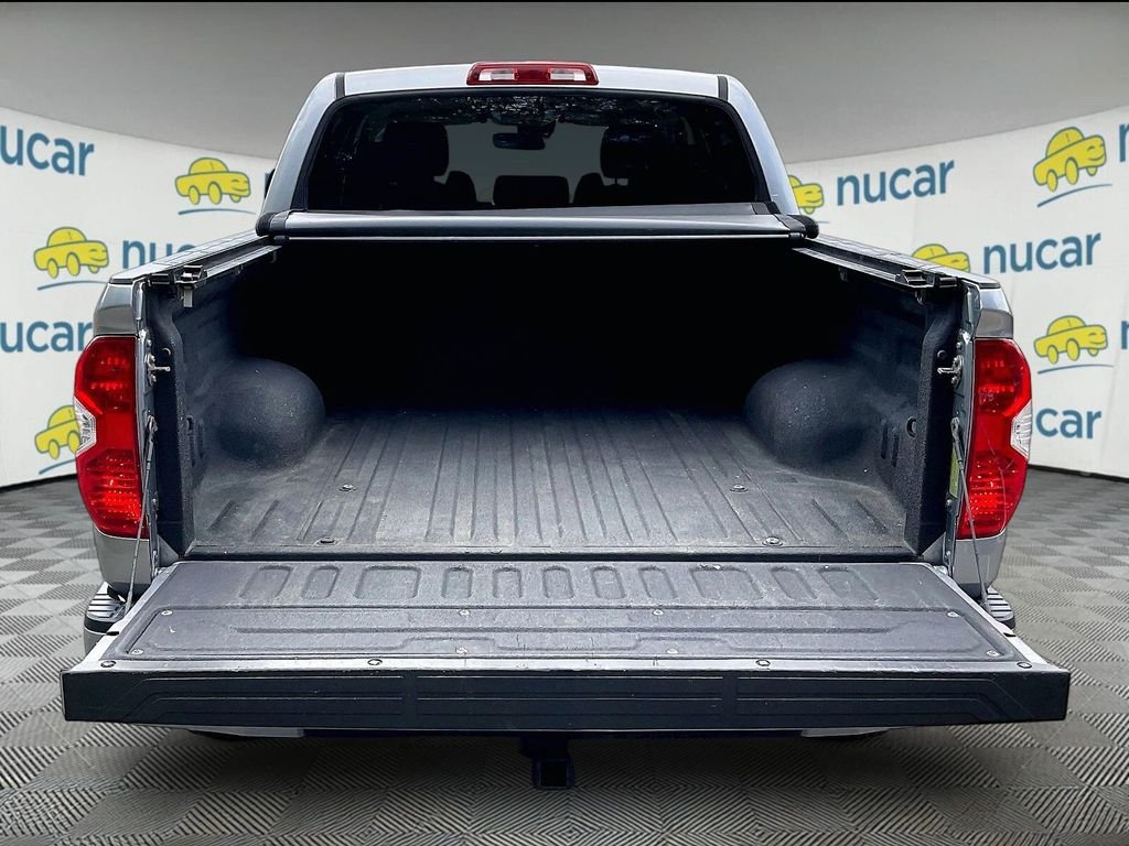 Used 2018 Silver Toyota SR5 image 30