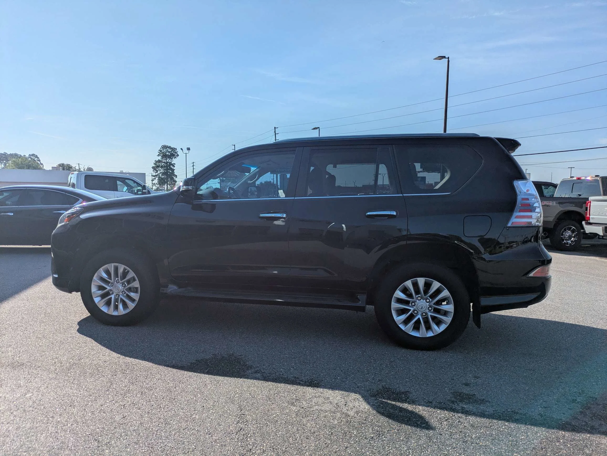 Used 2021 Black Onyx Lexus Premium Pkg w/Leather, Moonroof, Safety + System, & 3rd Row Seat image 7