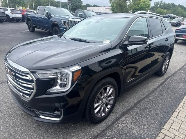 Used 2023 Black GMC SLT image 3