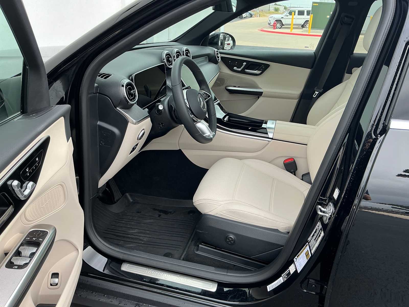 Certified Used 2026 Black Mercedes-Benz GLC 300 image 10