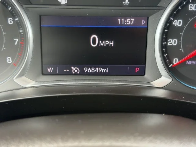Used 2020 SILVER ICE METALLIC Chevrolet LT Cloth image 33
