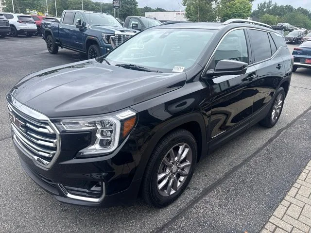 Used 2023 Black GMC SLT image 3