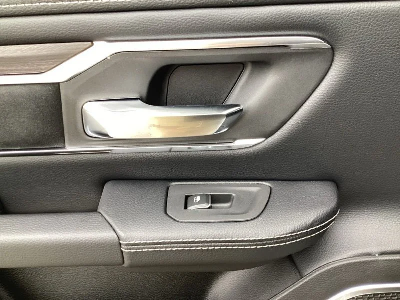 New 2026 Bright White Clear-Coat Exterior Paint RAM Laramie image 16