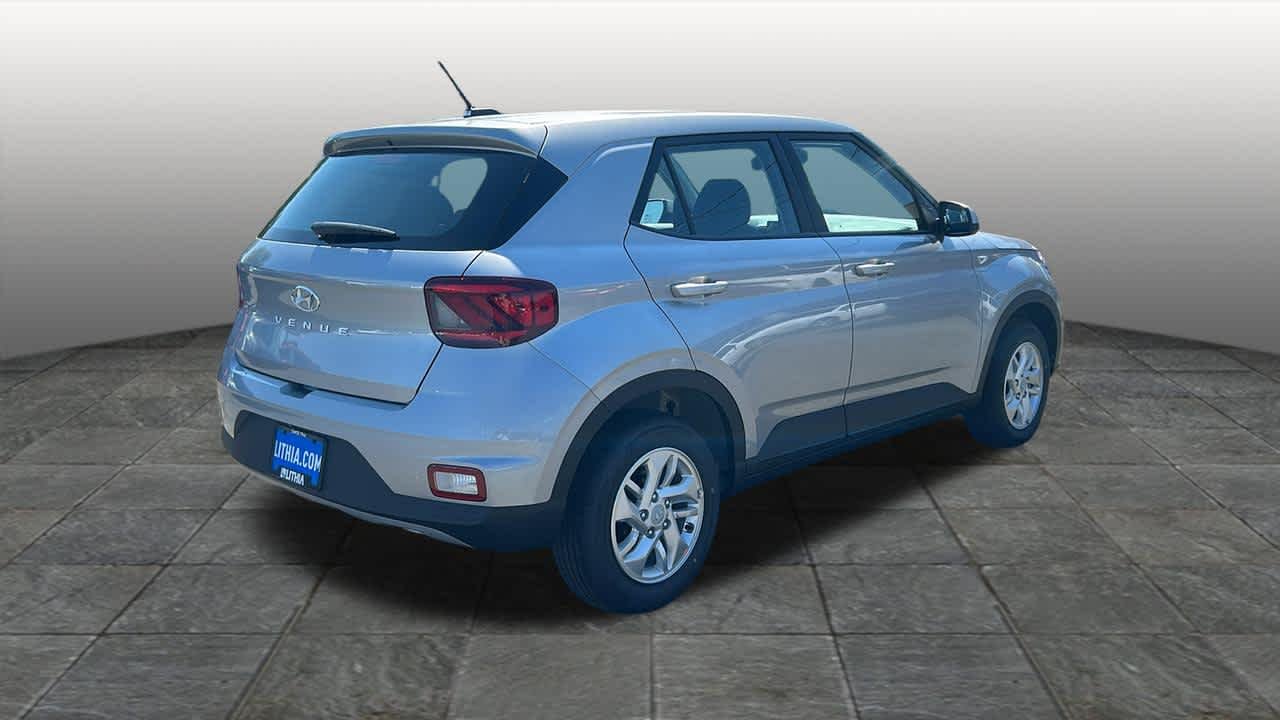 New 2026 Shimmering Silver Hyundai SE image 5