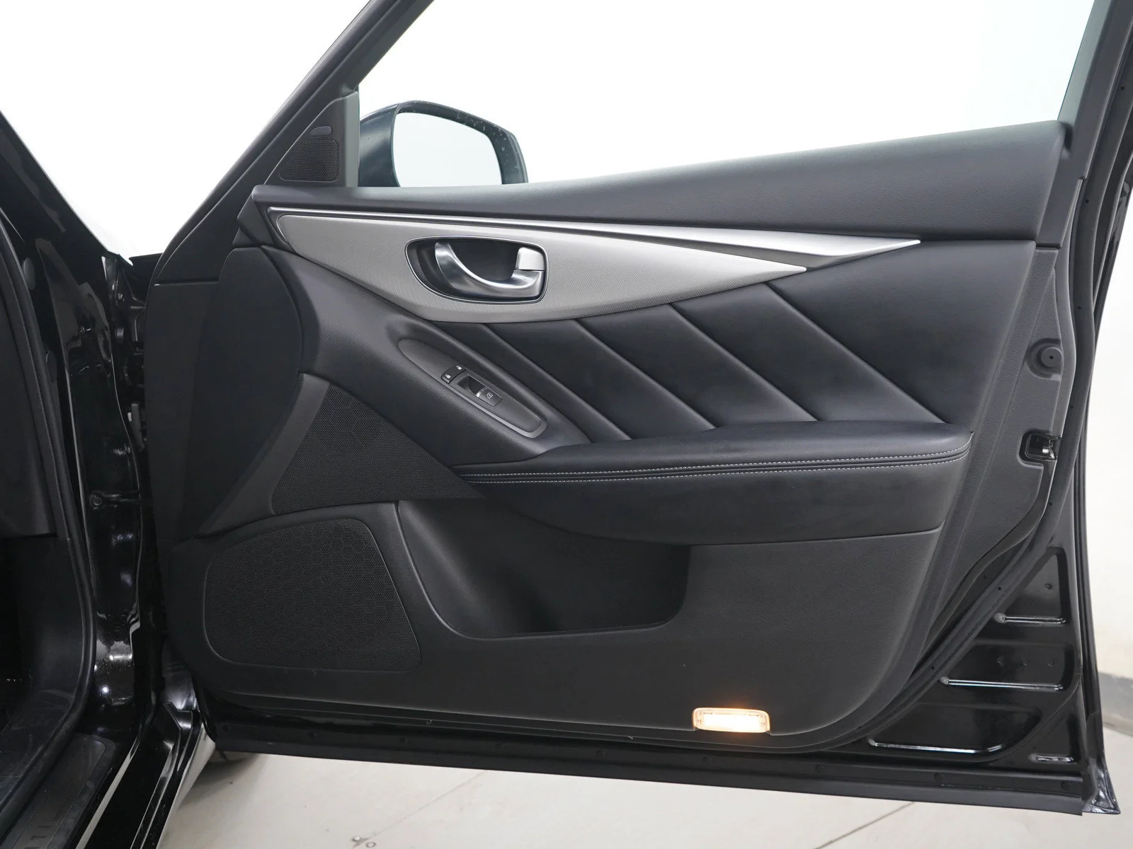 Used 2021 Black Obsidian INFINITI 3.0t LUXE image 9