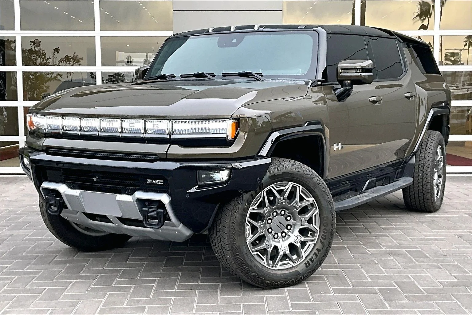 2025 GMC Hummer EV 3X SUV's photo