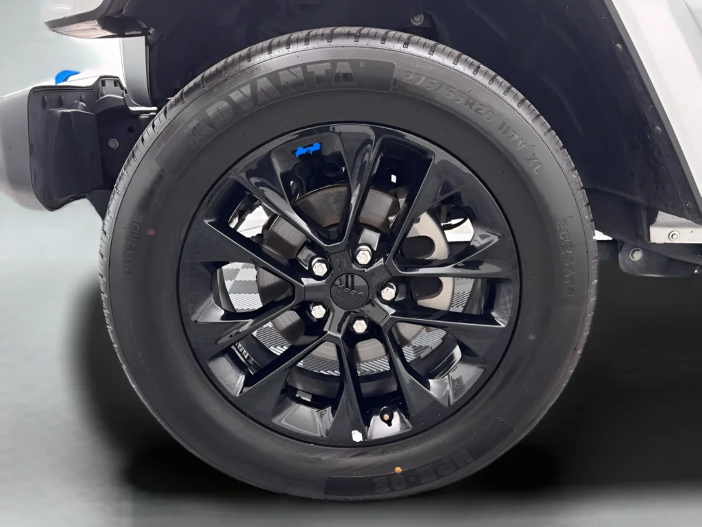 Used 2023 Silver Jeep Sahara 4xe image 33