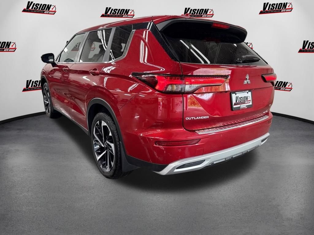 Used 2024 Red Mitsubishi  image 7
