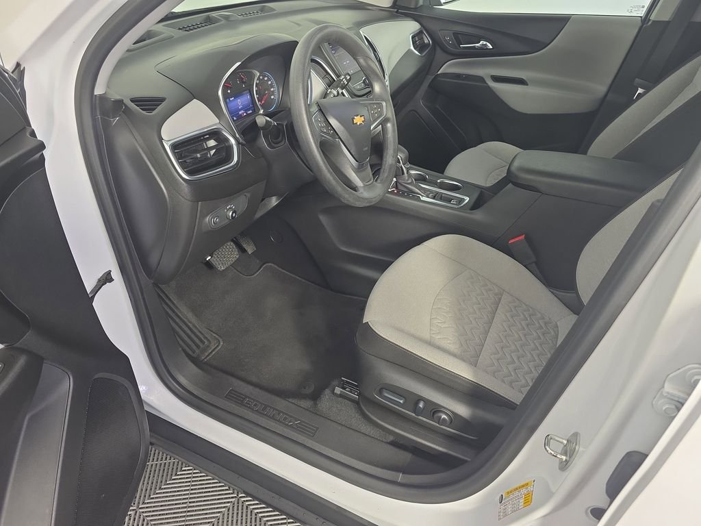 Used 2022 White Chevrolet LT image 11