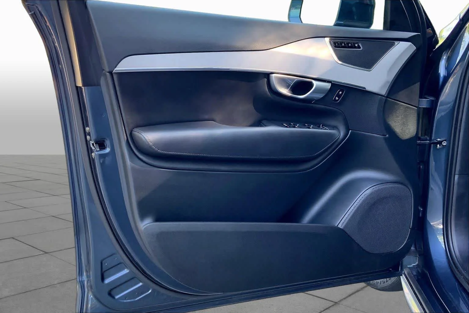 Used 2024 Denim Blue Metallic Volvo Core Bright Theme image 21