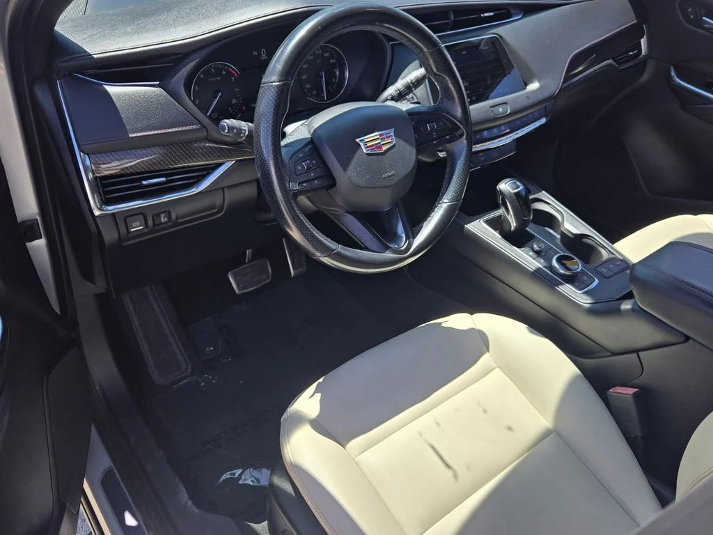 Used 2019 Silver Cadillac Sport image 11