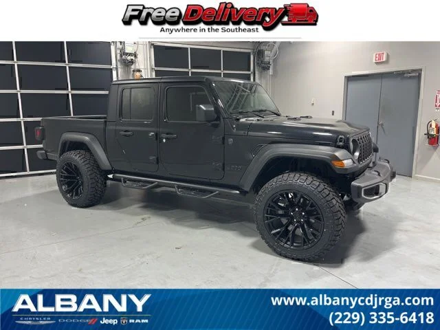 2026 Jeep Gladiator Sport Auto's photo