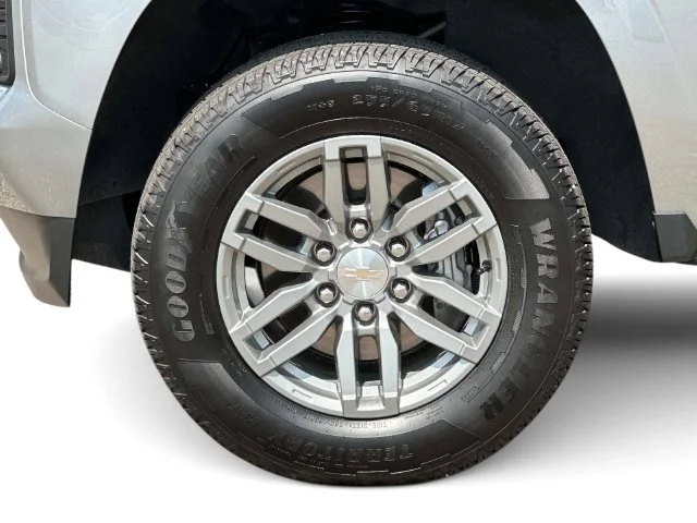 Used 2024 Gray Chevrolet LT image 10