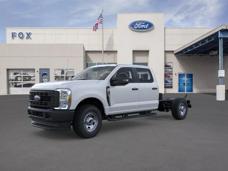 2026 Ford F-350 XL 4x4 Crew Cab 179-In SRW's photo