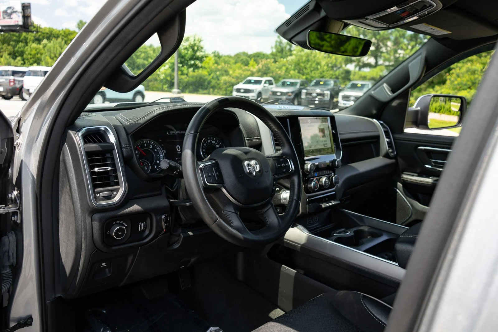 Used 2024 Silver Ram Laramie image 13