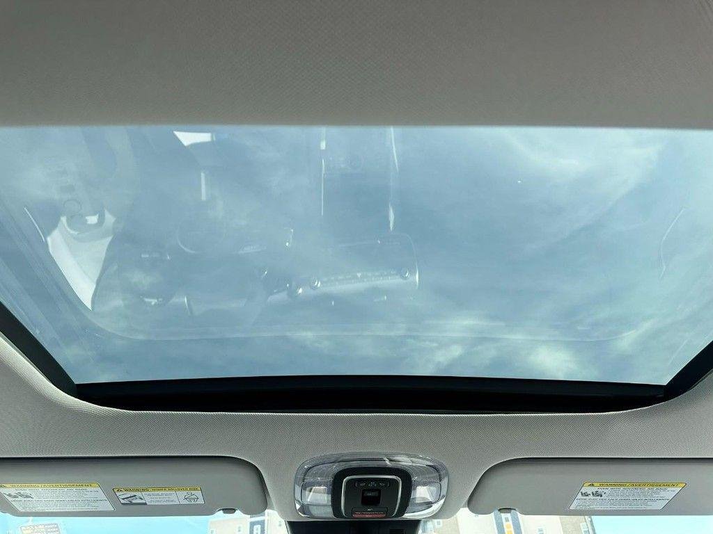New 2026 White Hyundai Limited AWD image 5