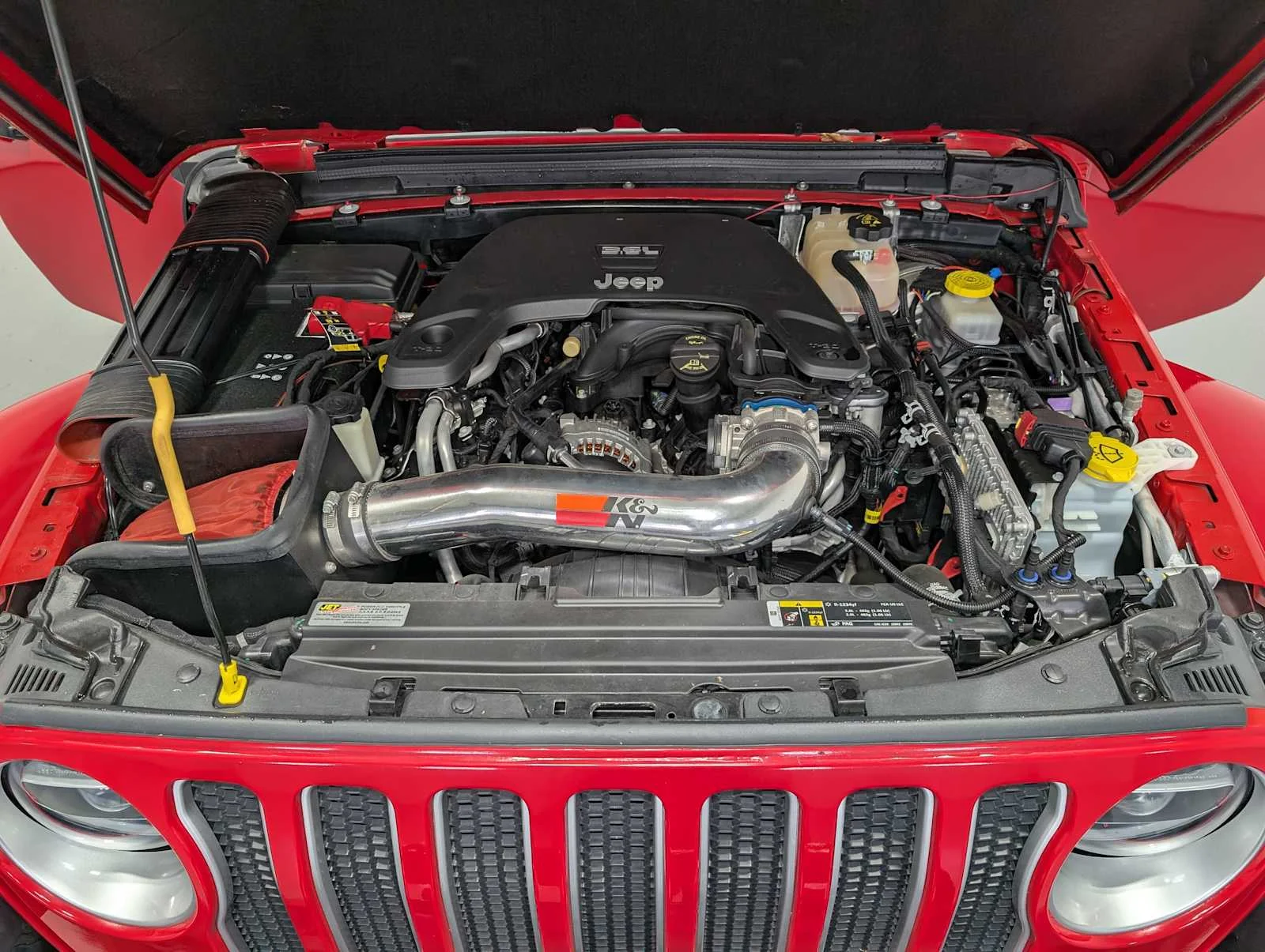 Used 2019 Firecracker Red Clearcoat Jeep Sahara image 17
