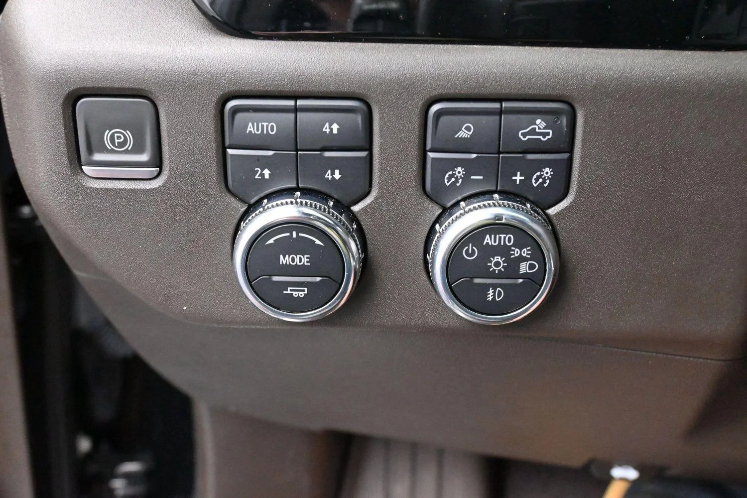 Used 2023 ONYX BLACK GMC SLT image 20