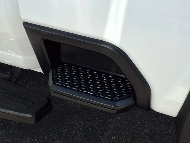 Used 2026 Summit White Chevrolet LT image 12