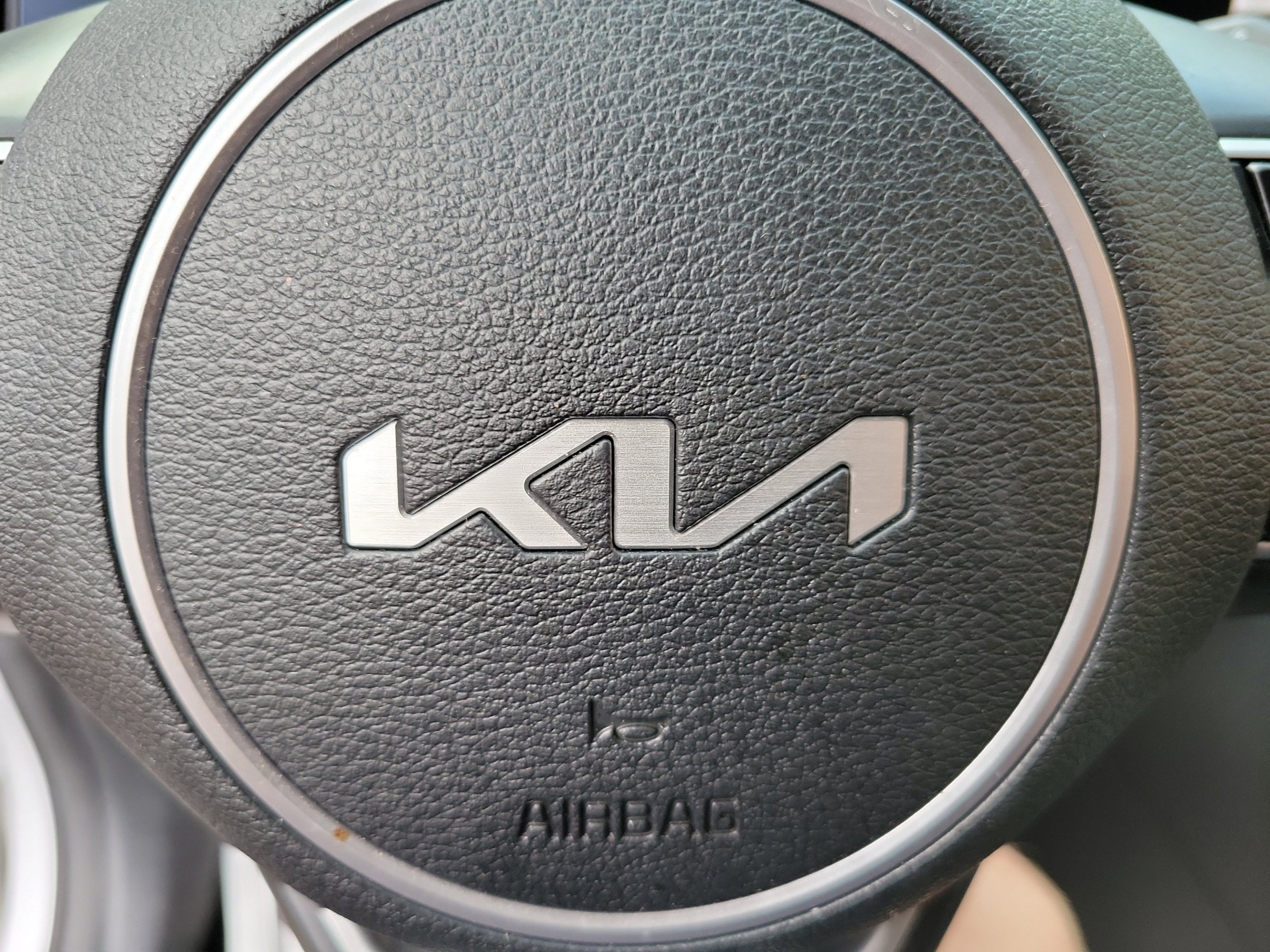 Used 2024 Glacial White Pearl Kia SX-Prestige image 31