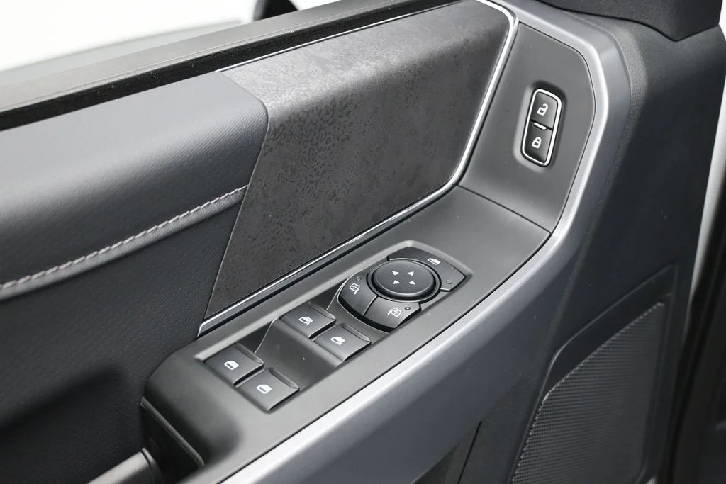 New 2026 Oxford White Ford XLT image 10