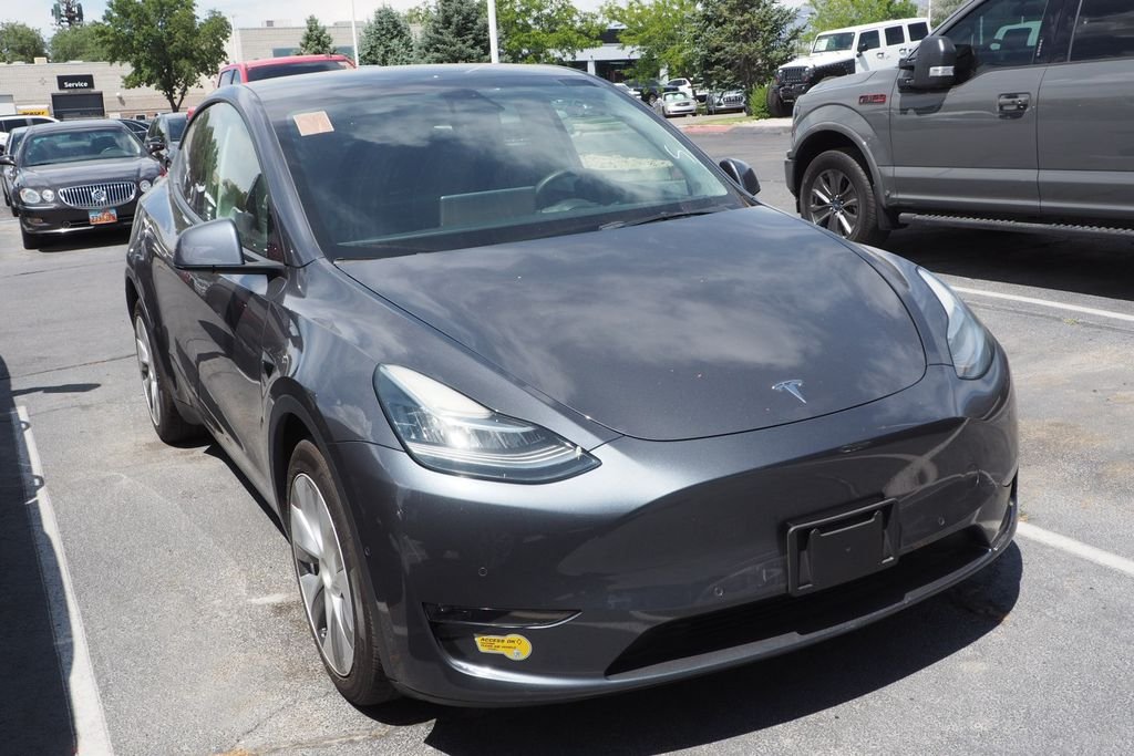 Used 2022 Silver Tesla Long Range image 2