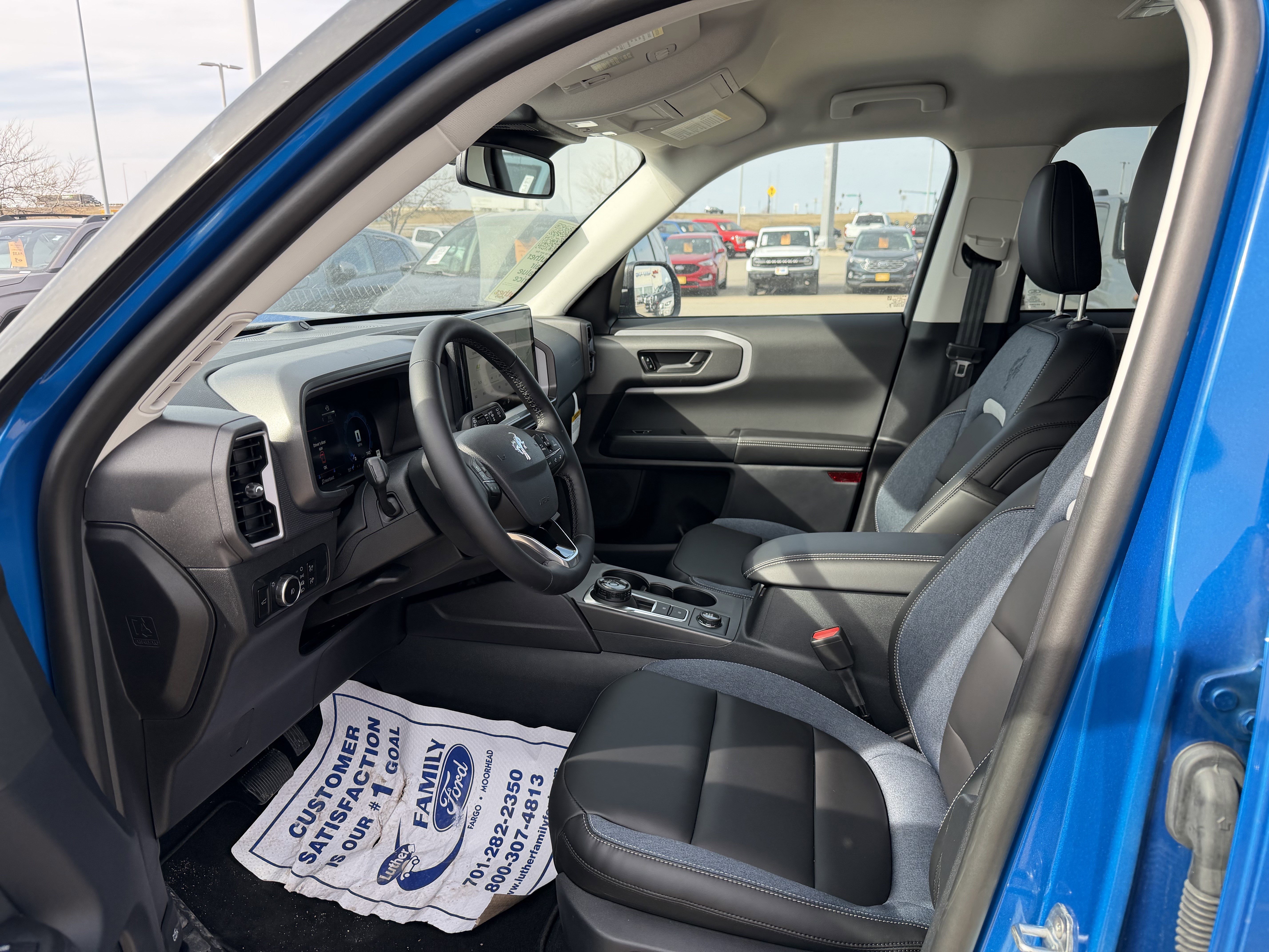 New 2025 Velocity Blue Metallic Ford Outer Banks image 5
