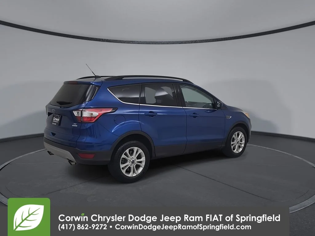 Used 2018 Blue Ford SE image 15