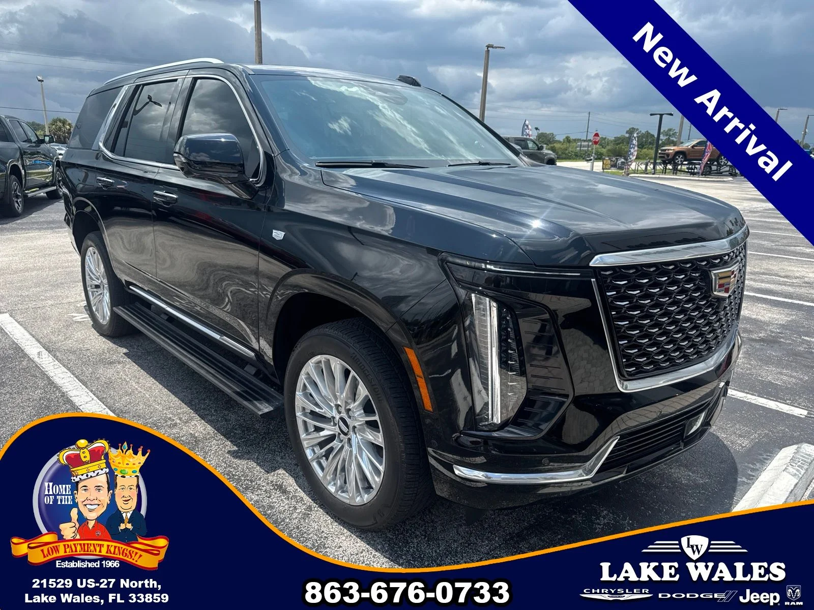 Used 2025 Black Cadillac Premium Luxury image 5