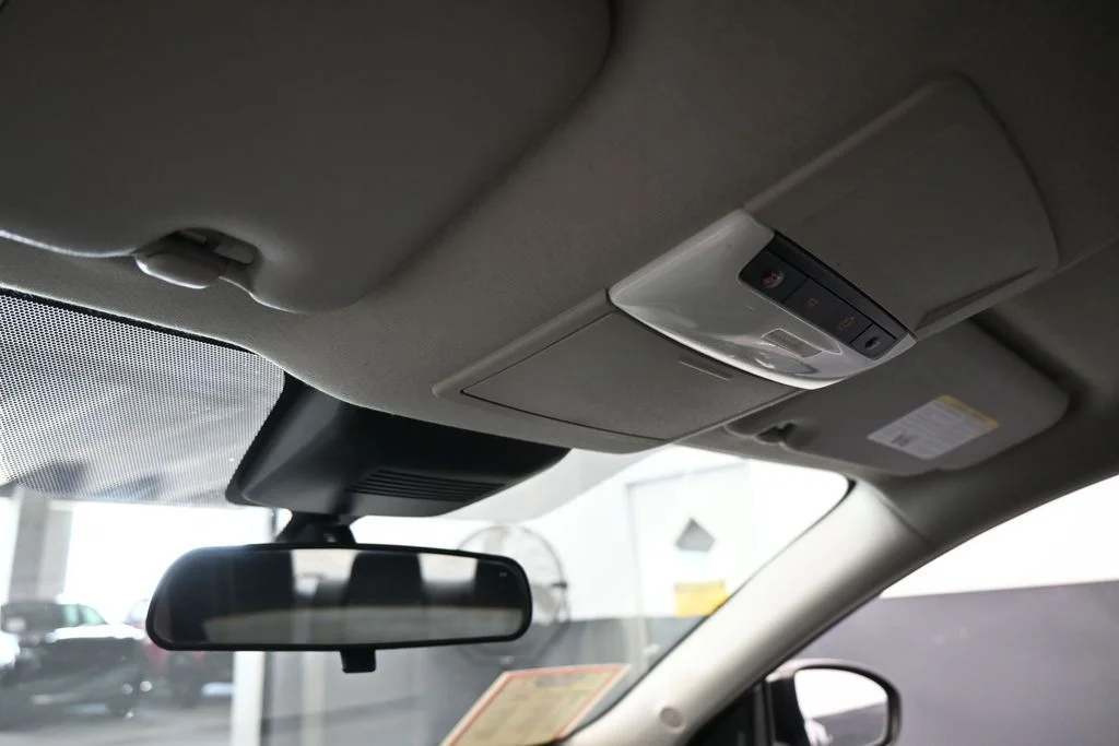 Used 2022 Super Black Nissan SV image 22