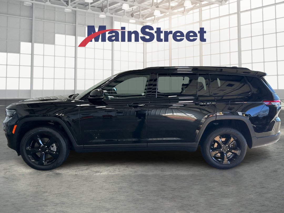 Used 2025 Jeep Grand Cherokee L Limited with VIN 1C4RJKBG1S8662376 for sale in Kansas City