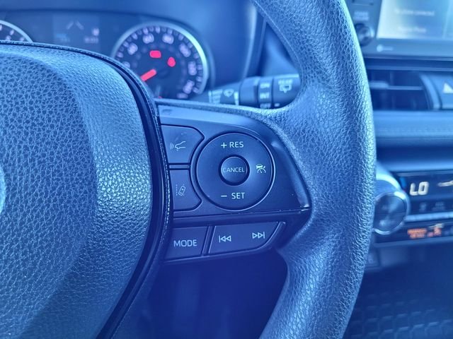 Used 2020  Toyota XLE image 22