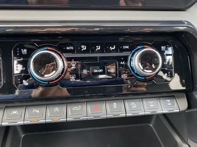 New 2026 Sterling Metallic GMC AT4X image 19