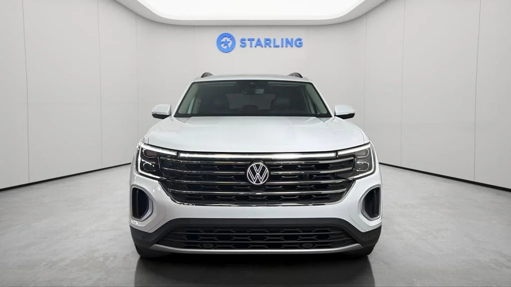 Used 2024 White Volkswagen 2.0T SE w/Technology image 15