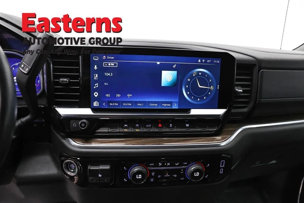 Used 2025 White Chevrolet LT image 11