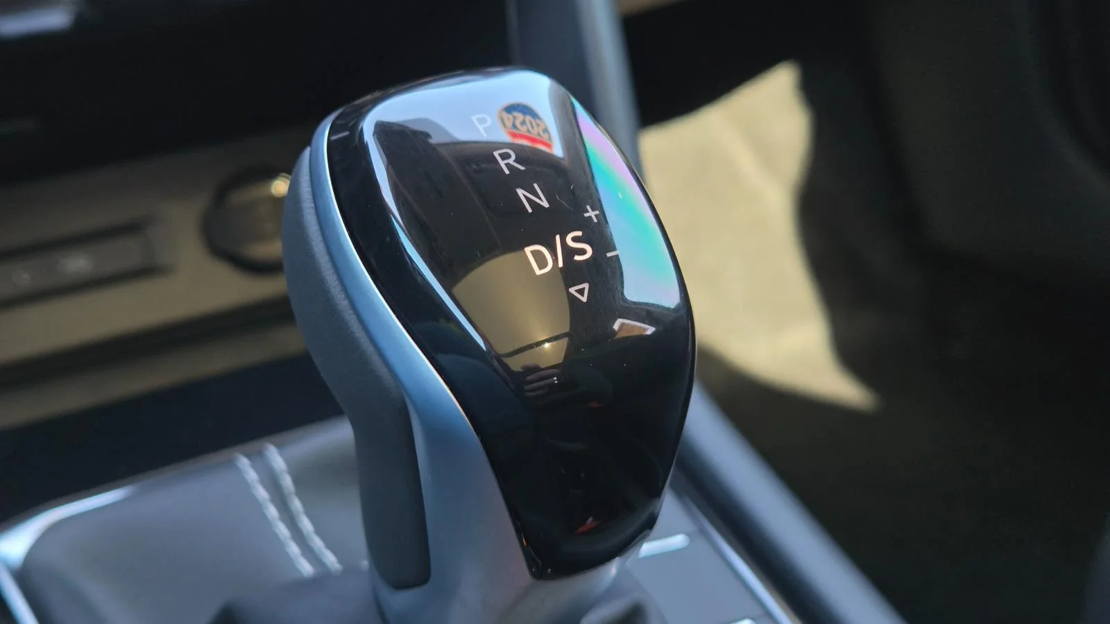 2024 Volkswagen Taos SE - Photo 37