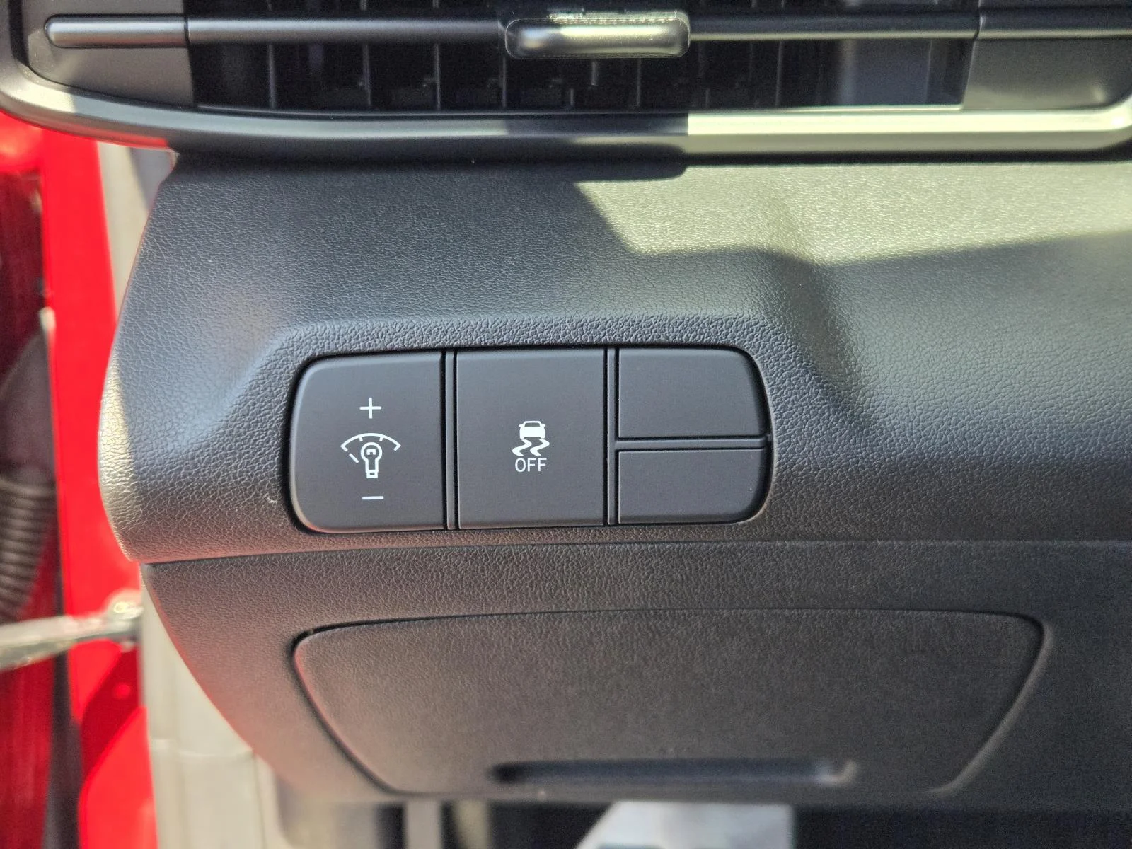 Used 2025 Ultimate Red Hyundai SEL Sport IVT image 19