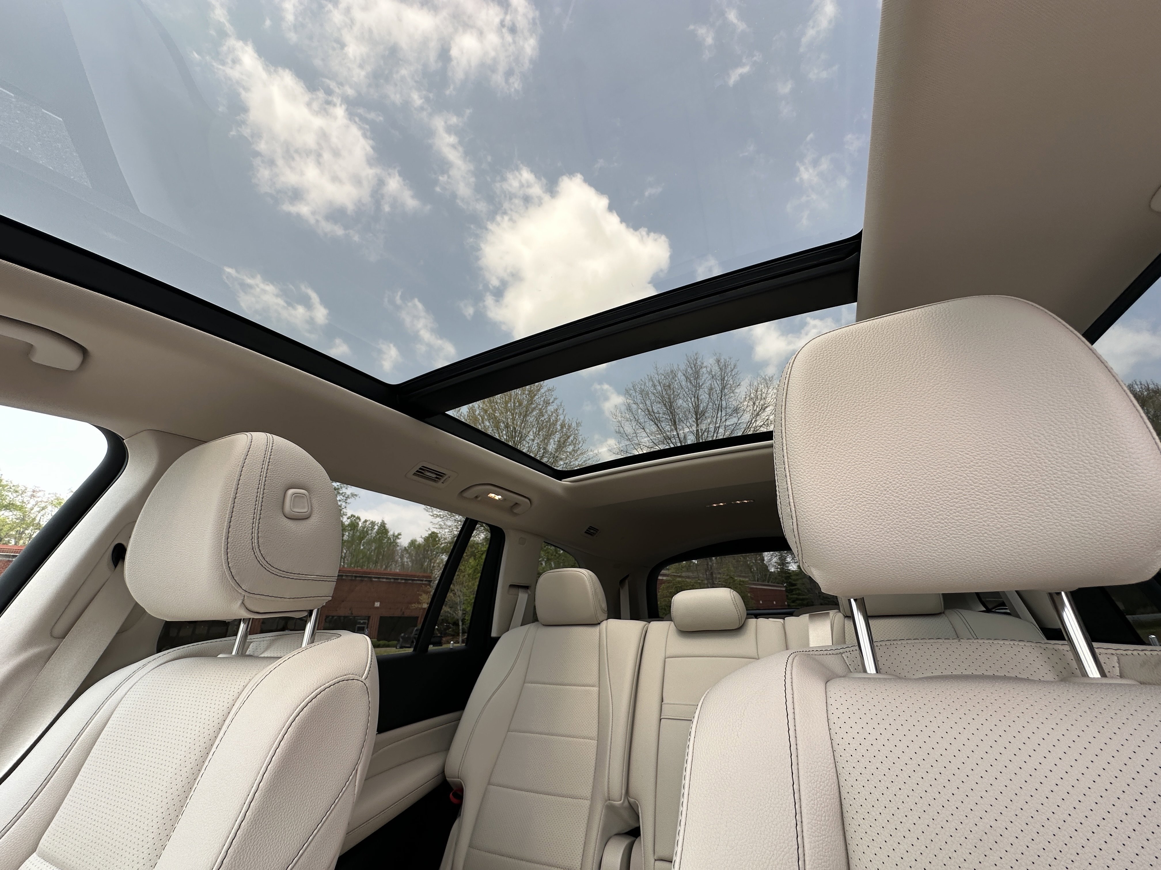 Used 2023 White Mercedes-Benz GLS 450 image 35